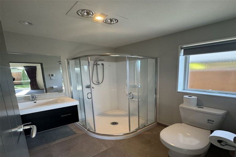 Photo of property in 35 Burford Way, Rolleston, 7615