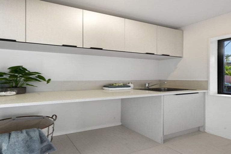 Photo of property in 41 Fairmount Road, Titirangi, Auckland, 0604