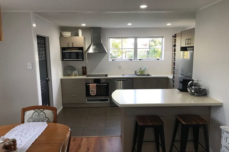 Photo of property in 6 Kokich Crescent, Onerahi, Whangarei, 0110