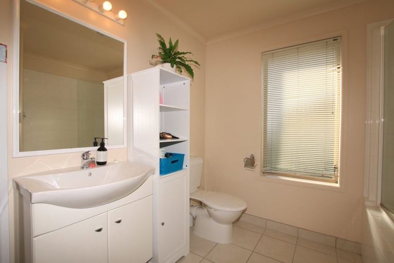 Photo of property in 4 Millennial Way, Orewa, 0931