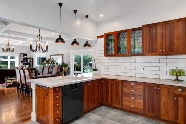 Photo of property in 500 Richmond Road, Lepperton, New Plymouth, 4373