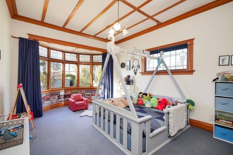 Photo of property in 1 Home Street, Winton, 9720