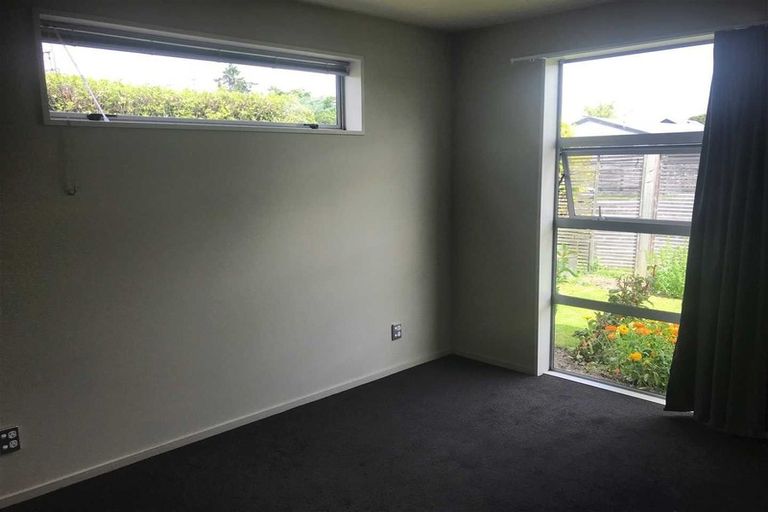 Photo of property in 55 Lyndon Street, Riccarton, Christchurch, 8041