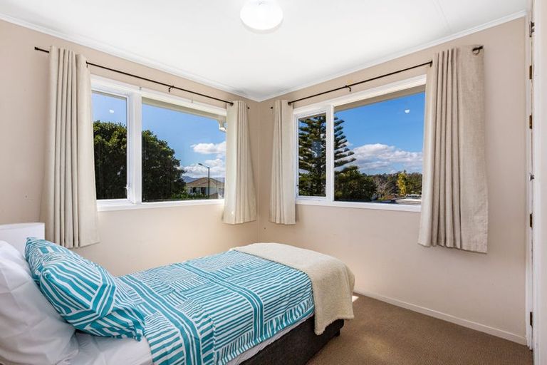 Photo of property in 1 Caduceus Place, Ascot Park, Porirua, 5024