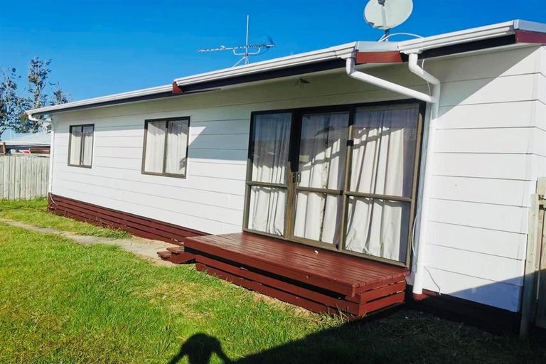 Photo of property in 1/44 Shifnal Drive, Randwick Park, Auckland, 2105