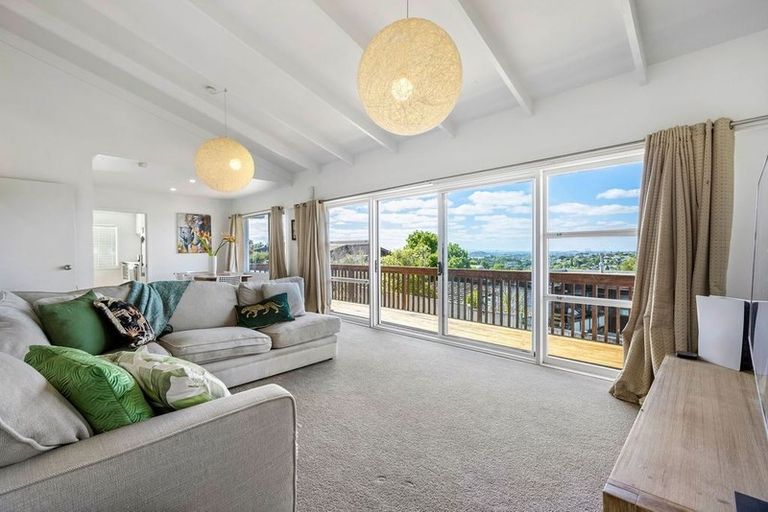 Photo of property in 107 Coronation Road, Hillcrest, Auckland, 0627