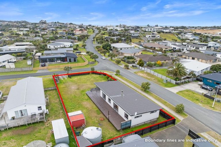 Photo of property in 1 Spinifex Road, Mangawhai Heads, Mangawhai, 0505