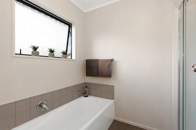 Photo of property in 18 Halyard Close, Flagstaff, Hamilton, 3210