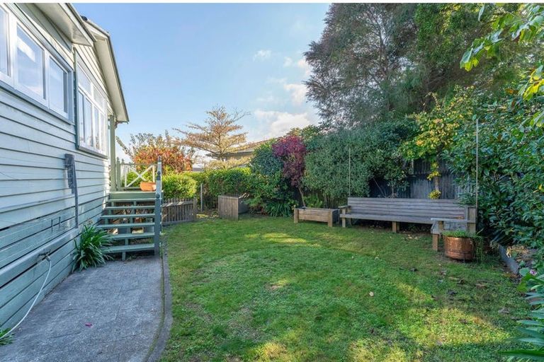 Photo of property in 10 Tamatea Road, Taupo, 3330
