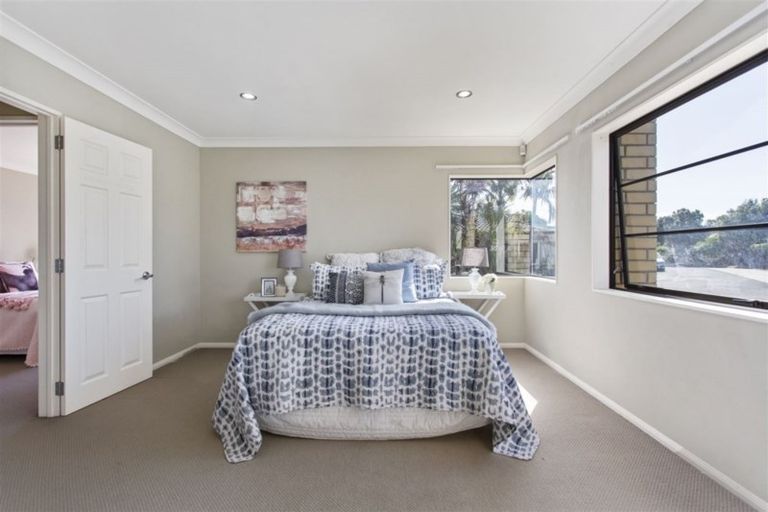 Photo of property in 48 Priestley Drive, Bucklands Beach, Auckland, 2014