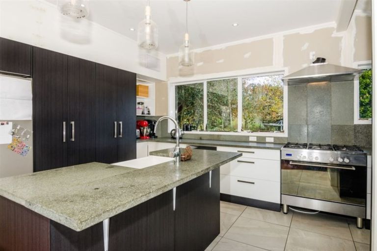 Photo of property in 1238 Peak Road, Helensville, 0875