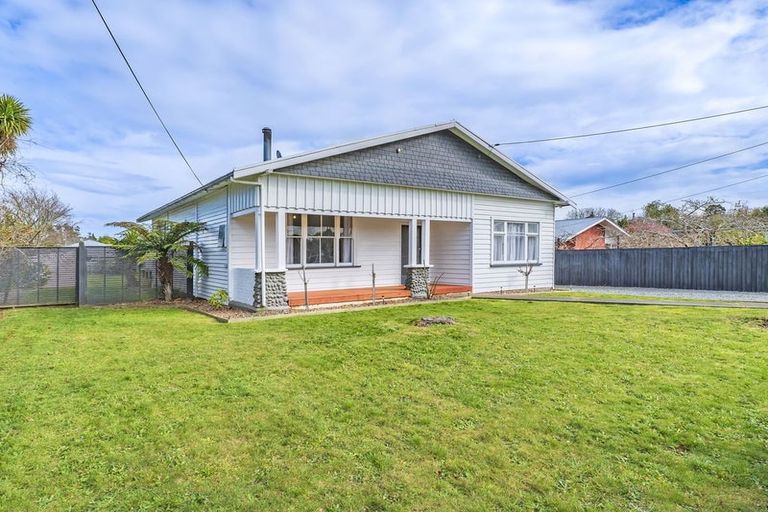 Photo of property in 14 Lee Street, Southbridge, 7602