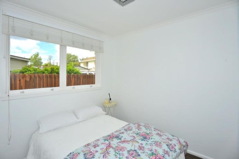 Photo of property in 2/78 Holly Road, St Albans, Christchurch, 8014