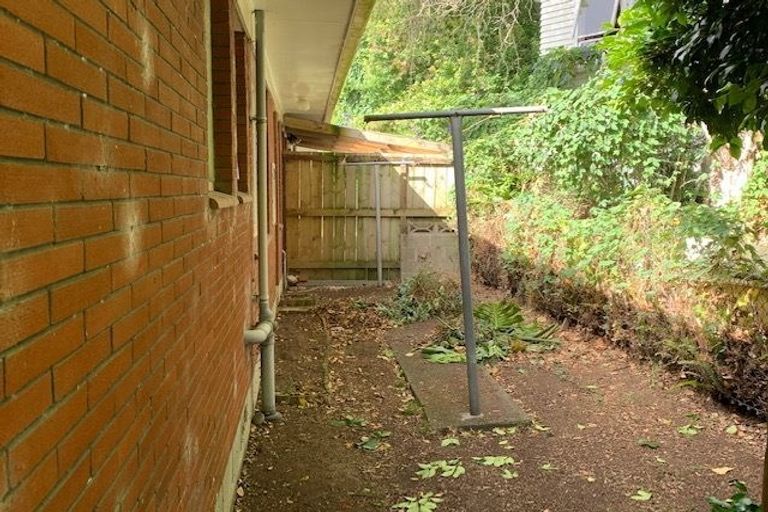 Photo of property in 2/1 Hatherlow Street, Glenfield, Auckland, 0629