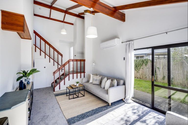 Photo of property in 13b Devon Street, Taradale, Napier, 4112