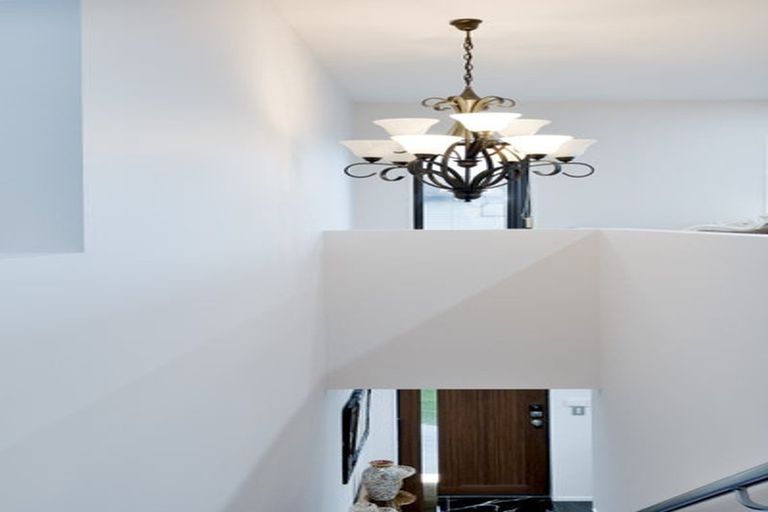 Photo of property in 22 Millcroft Lane, Ranui, Auckland, 0612