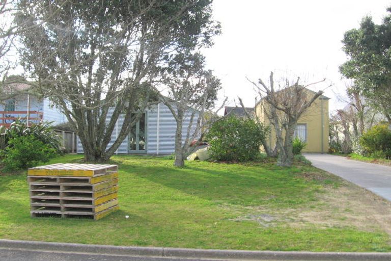 Photo of property in 104 Apperly Street, Whangamata, 3620