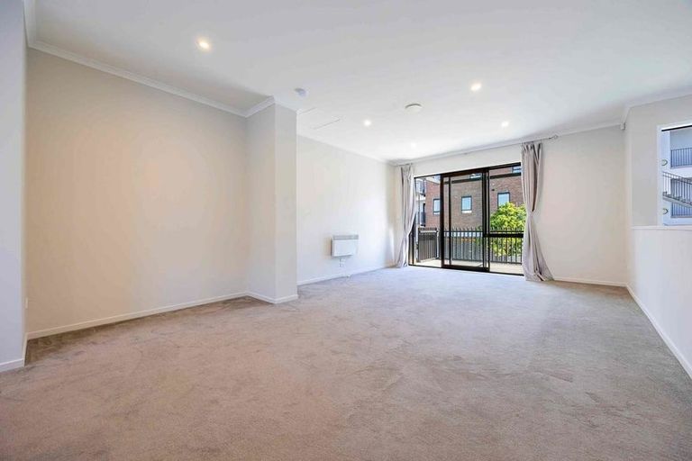 Photo of property in 76 Mapou Road, Hobsonville, Auckland, 0616