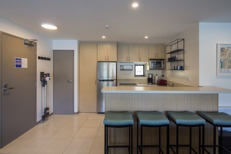 Photo of property in La Residence Du Lac, 39/527 Frankton Road, Queenstown, 9300