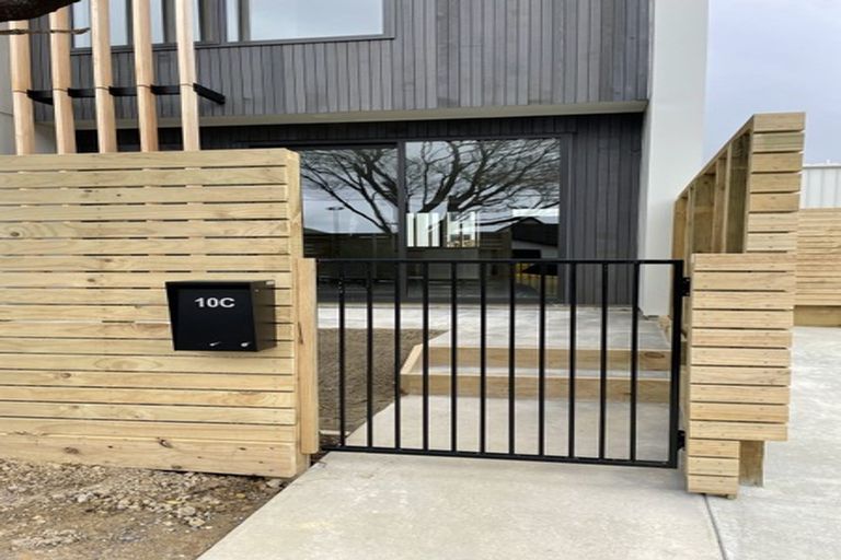 Photo of property in 10c Beauchamp Street, Karori, Wellington, 6012