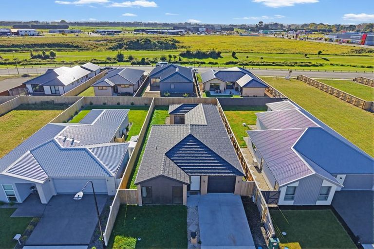 Photo of property in 21 Wilkin Road, Woodend, 7610