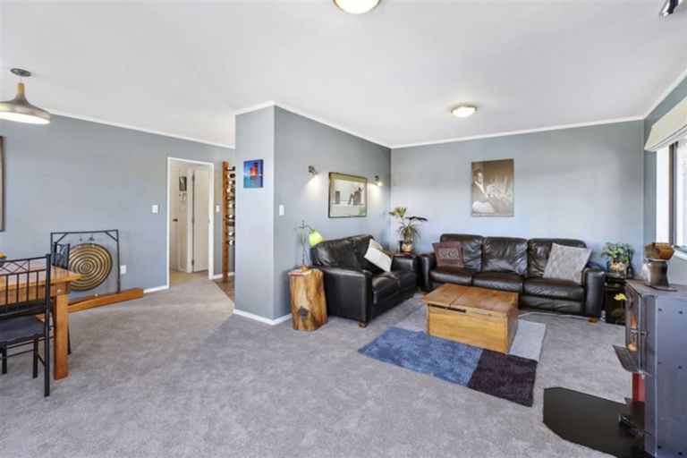 Photo of property in 22 Shackle Lane, Whitby, Porirua, 5024