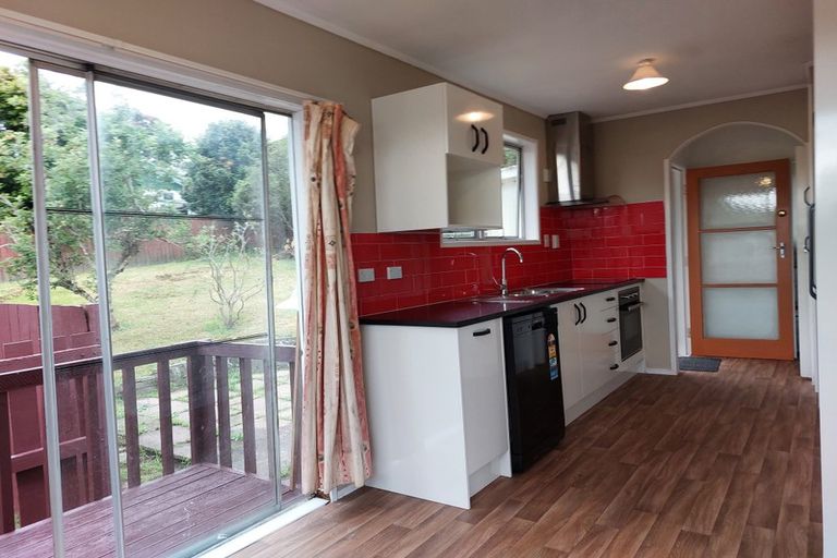 Photo of property in 4 Osman Street, Glen Eden, Auckland, 0602