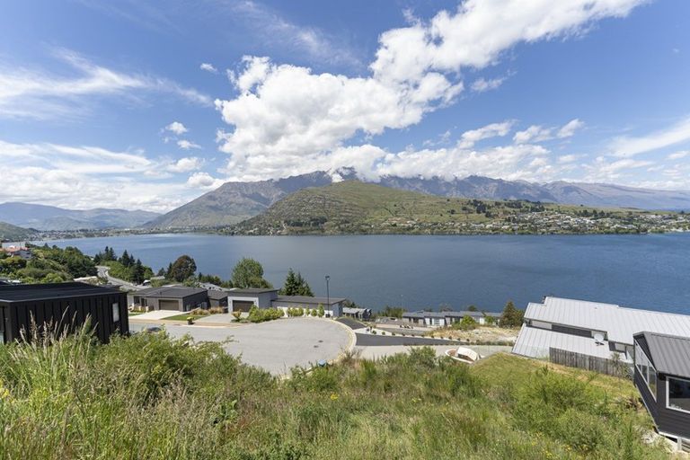 Photo of property in St Andrews Park, 12 Saint Mathews Place, Queenstown, 9300