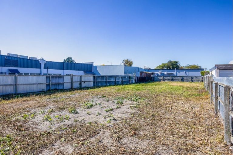 Photo of property in 102 Grafton Street, Waltham, Christchurch, 8011