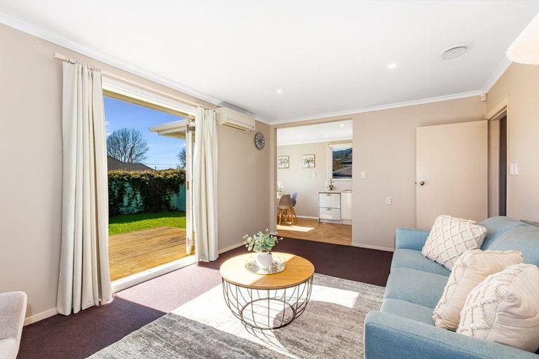 Photo of property in 4a Hollard Grove, Avalon, Lower Hutt, 5011