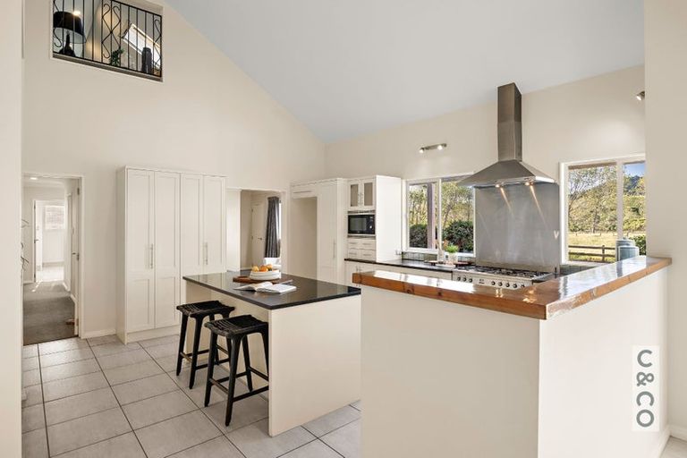 Photo of property in 832 Old North Road, Waimauku, 0882