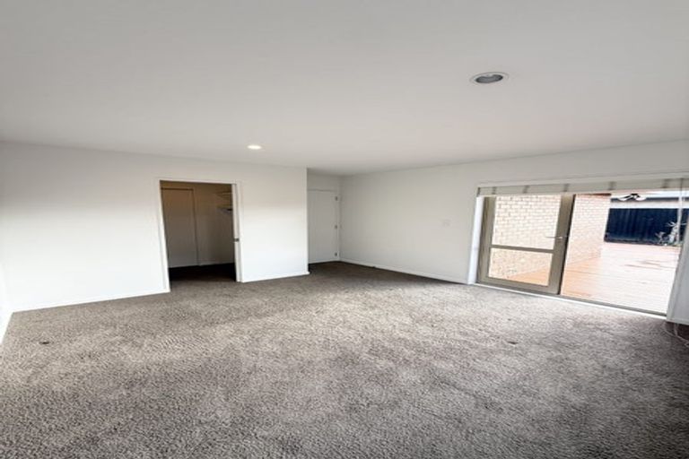 Photo of property in 11 Torrisdale Lane, Broomfield, Christchurch, 8042
