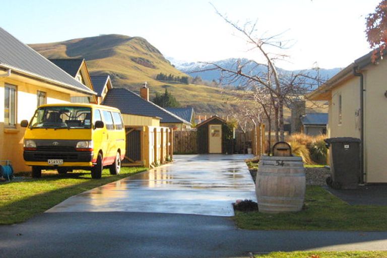 Photo of property in 54 Erskine Street, Lake Hayes, Queenstown, 9304