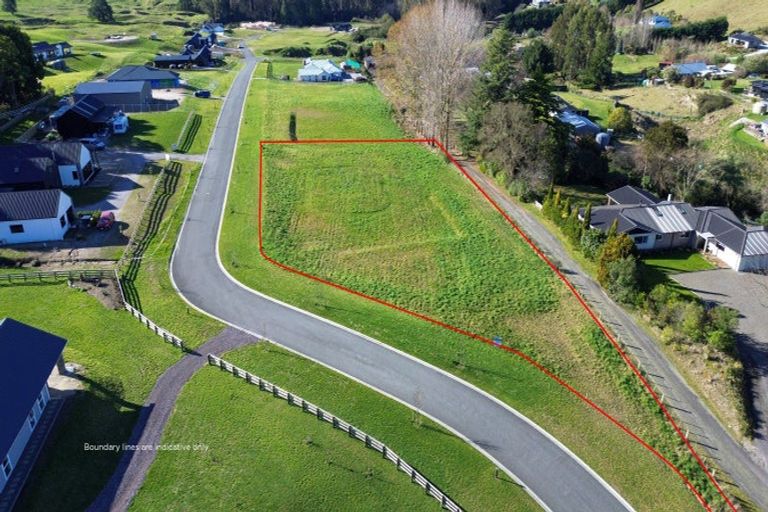 Photo of property in 2 Willow Lane, Acacia Bay, 3385