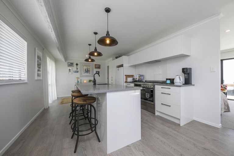 Photo of property in 105 Kaipara Portage Road, Riverhead, 0820