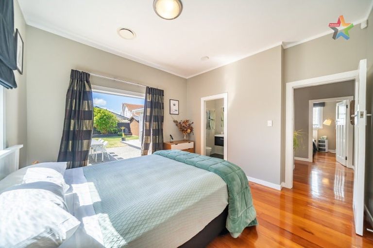Photo of property in 10 Palm Avenue, Lyall Bay, Wellington, 6022