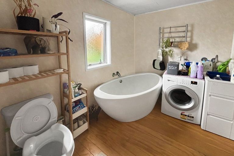 Photo of property in 1 Tweed Street, Tokoroa, 3420