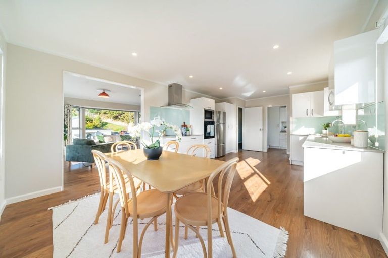 Photo of property in 18 Yarrow Place, Papakowhai, Porirua, 5024