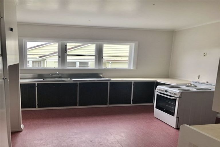 Photo of property in 28 Bould Street, Johnsonville, Wellington, 6037