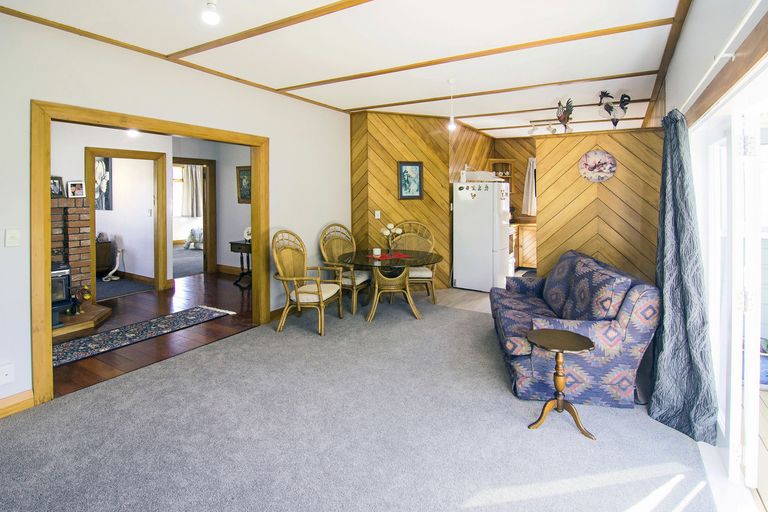 Photo of property in 18 Cambridge Terrace, Masterton, 5810