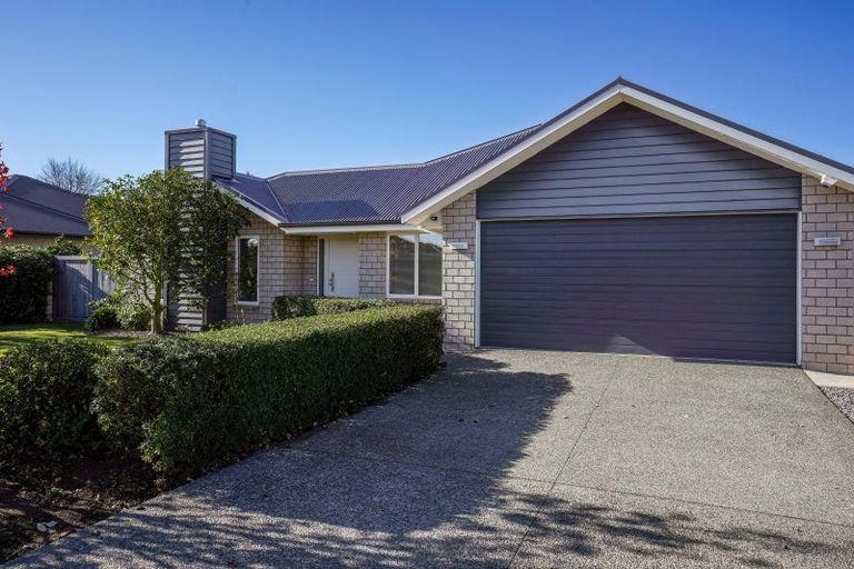 Photo of property in 12 Wattle Lane, Rangiora, 7400
