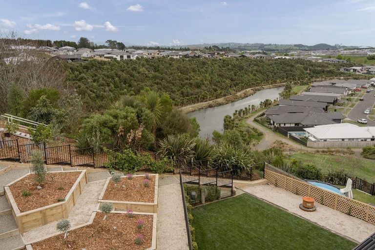 Photo of property in 10 Kissling Terrace, Pyes Pa, Tauranga, 3112