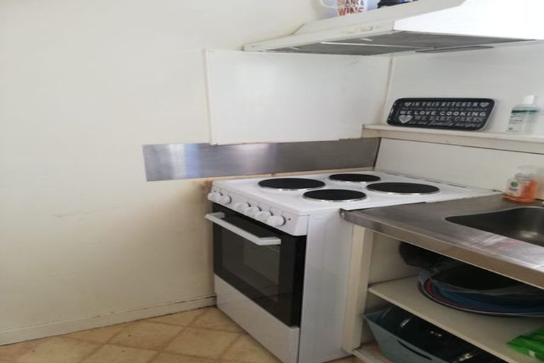 Photo of property in 1/160 Edgeware Road, Edgeware, Christchurch, 8013