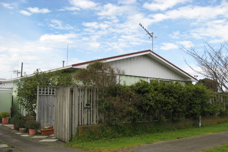 Photo of property in 2 Heads Road, Gonville, Wanganui, 4501