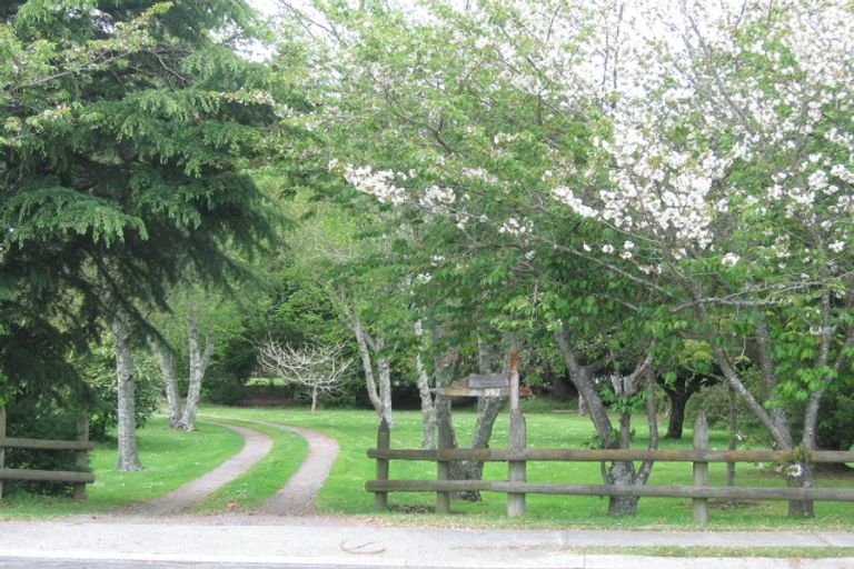 Photo of property in 392 State Highway 33, Mourea, Rotorua, 3074