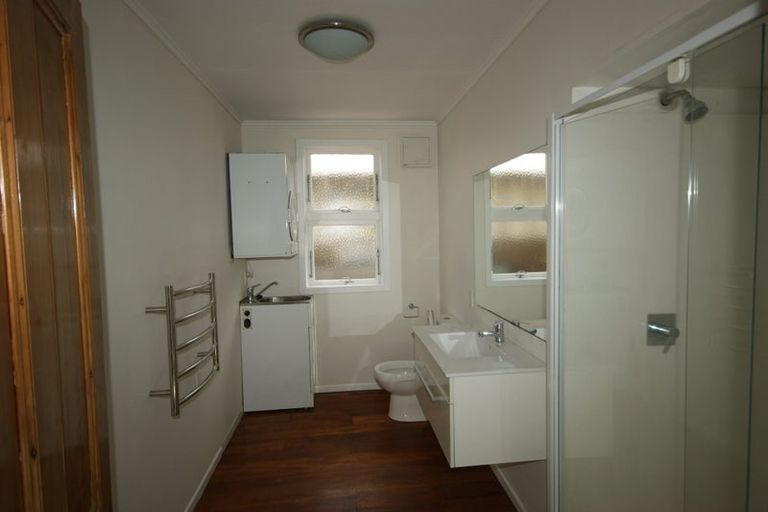 Photo of property in 20 Lyall Parade, Lyall Bay, Wellington, 6022