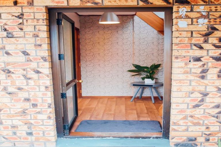 Photo of property in 36a Colwill Road, Massey, Auckland, 0614