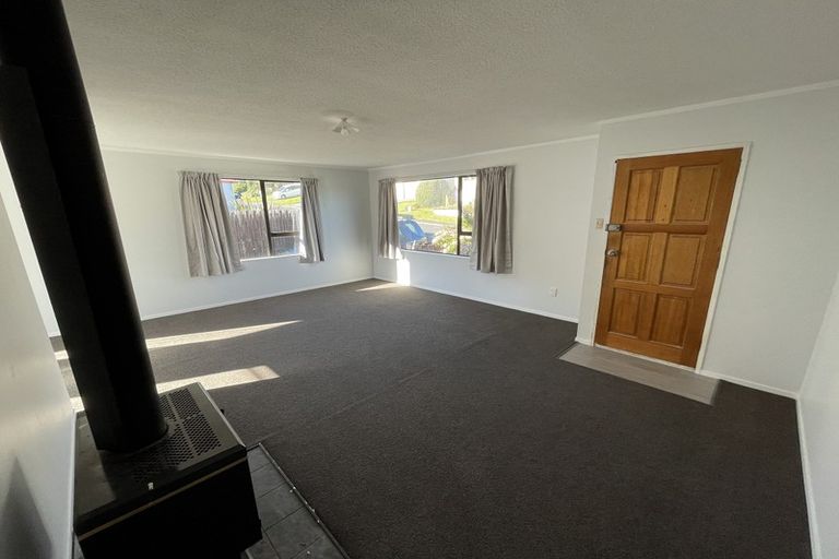 Photo of property in 63 Percy Dyett Drive, Karori, Wellington, 6012