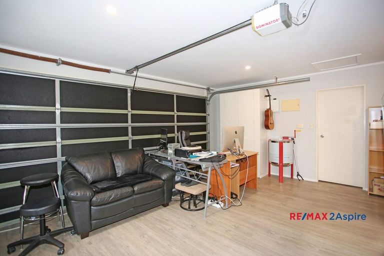Photo of property in 33 Margarita Rise, Pukekohe, 2120