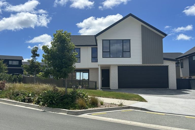 Photo of property in 41 Kikorangi Drive, Wainui, 0992
